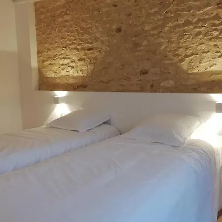 Holiday home Maison Terracotta, Le Calme Aux Portes De Poitiers Saint-Julien-l'Ars